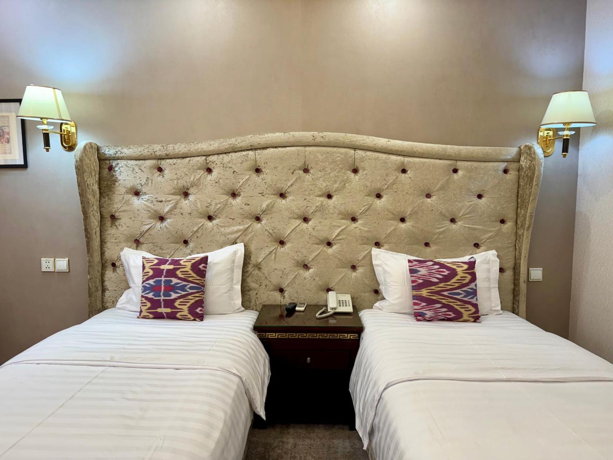 Emirhan Hotel Samarcanda Exterior foto
